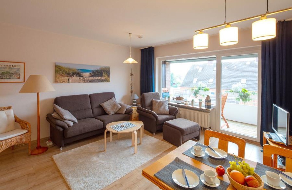 Wohnzimmer mit Balkon